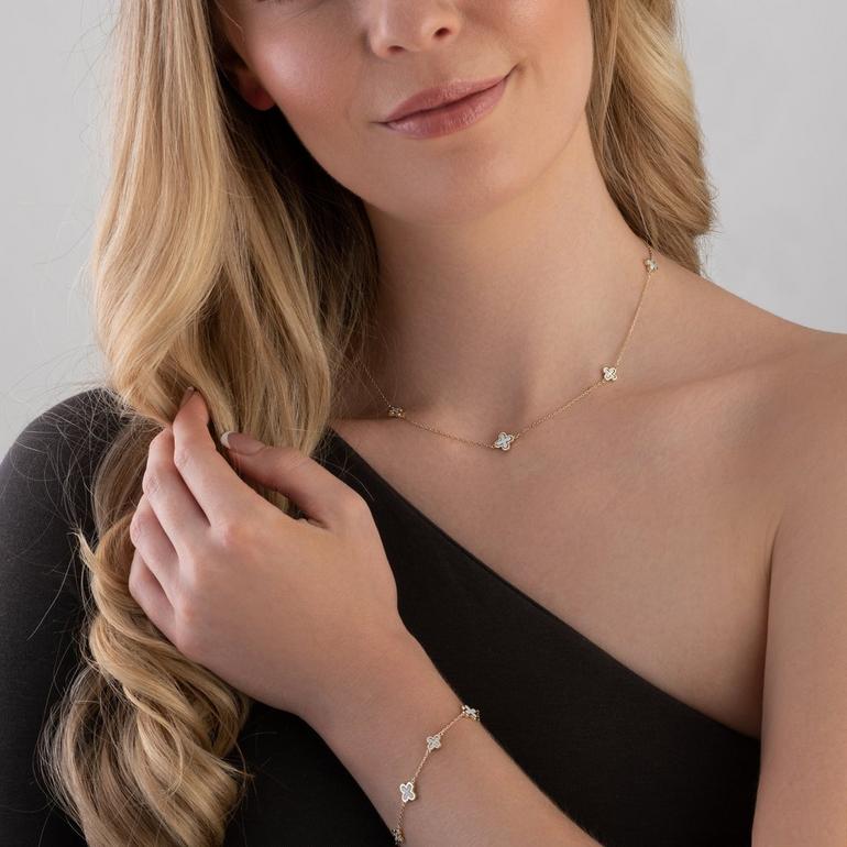 Gold Mother Of Pearl Five Clover Necklace