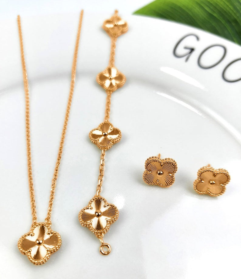 Four Leaf Clover Jewelry Set 18K Gold / Silver