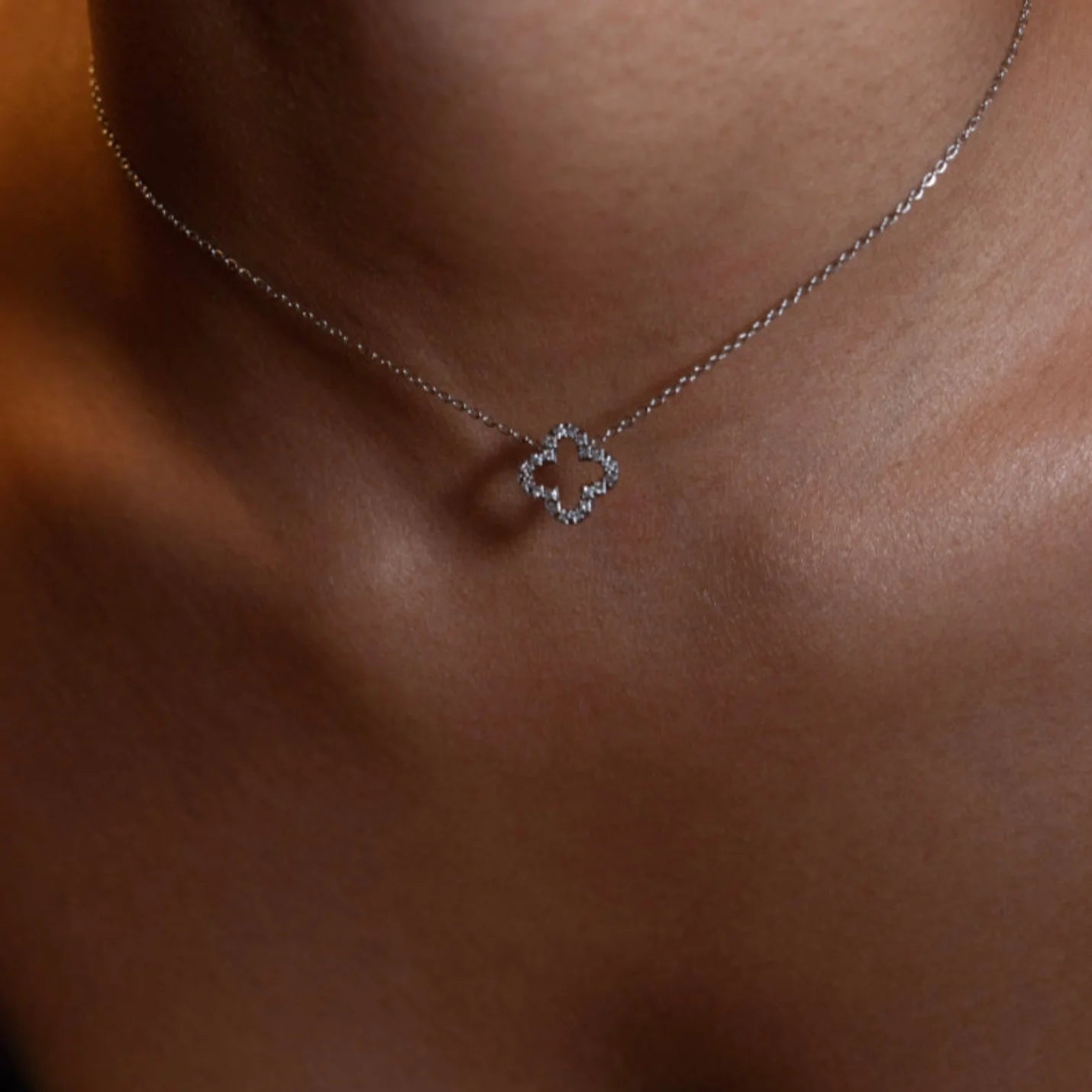 Open Leaf Sparkle Clover Necklace Gold