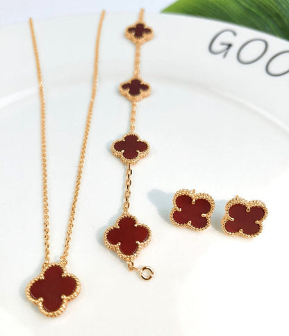 Four Leaf Clover Jewelry Set 18K Gold / Silver